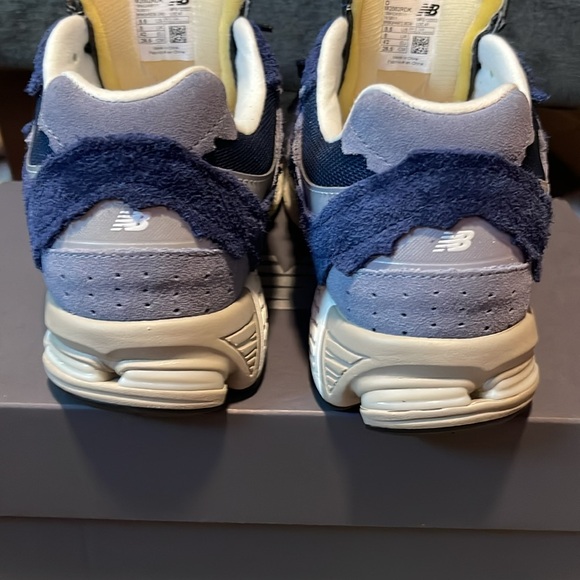 New Balance 2002R - Picture 7 of 11